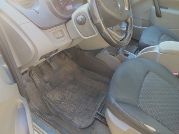 Renault Kangoo II Mikrovan 1.6 8v 90KM 2010 Renault Kangoo II 1.6 5-osób 2010r. benzyna + gaz LPG + hak, zdjęcie 30