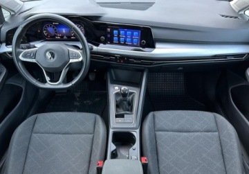 Volkswagen Golf VIII Variant 1.5 TSI 130KM 2021 Volkswagen Golf Variant Variant Life, ACC, Ladowarka indukcyjna, Ambiente,, zdjęcie 3