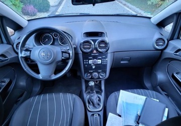 Opel Corsa D Hatchback 1.4 Twinport ECOTEC 100KM 2010 Opel Corsa 1.4I Zadbane Bagaznik na Rowery 1.4 Benzyna 100KM, zdjęcie 2