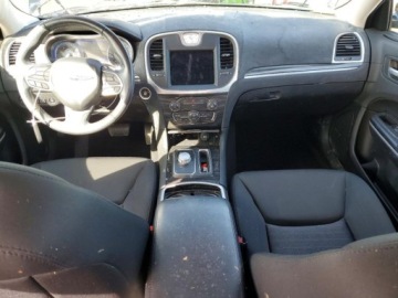 Chrysler 300C II 2020 Chrysler 300 Touring 2020 3.6 Benzyna 292KM, zdjęcie 8