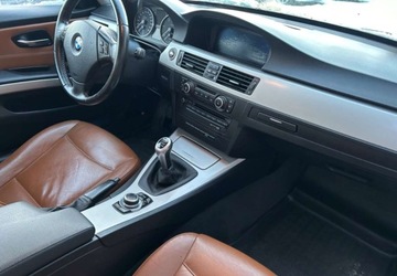 BMW Seria 3 E90-91-92-93 2010 BMW Seria 3 2,0d, Skora, Xenon, Parktronik, Idealny Stan, Klimatronik, Alu, zdjęcie 16