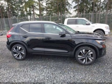Volvo XC40 2025 Volvo XC 40 B5 Ultra Bright Theme 2025 2.0 Benzyna 247KM, zdjęcie 6
