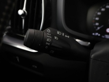 Volvo V60 II  Kombi 2.0 D4 190KM 2020 Volvo V60 2.0 D4 Automat AWD Momentum Pro Navi, zdjęcie 32