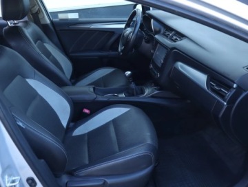 Toyota Avensis III Wagon Facelifting 2015 2.0 D-4D 143KM 2018 Toyota Avensis 2.0 D-4D, Salon Polska, Skóra, zdjęcie 8