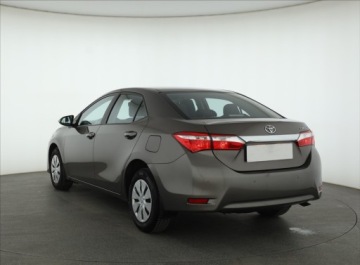 Toyota Corolla XI Sedan Facelifting 1,33 Dual VVT-i 99KM 2017 Toyota Corolla 1.3 Dual VVT-i, Salon Polska, zdjęcie 3