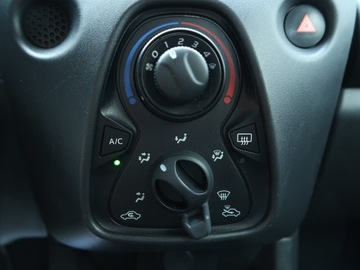 Toyota Aygo II Hatchback 3d Facelifting 1.0 VVT-i 72KM 2019 Toyota Aygo 1.0 VVT-i, Salon Polska, zdjęcie 13