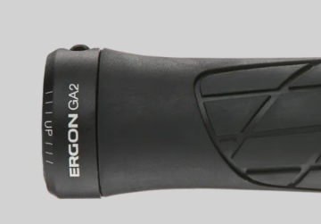 Маленькие черные велосипедные ручки Ergon GA3