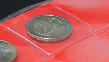 Монетоприемник среднего размера SCHULZ в черном футляре на 200 монет.