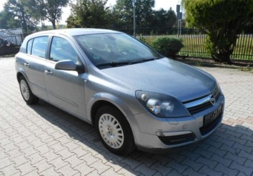 Opel Astra H Hatchback 5d 1.7 CDTI ECOTEC 100KM 2005 Opel Astra Opel Astra H 1.7 Diesel 100KM, zdjęcie 2