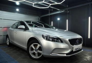 Volvo V40 II Cross Country 2.0 D2 DRIVE-E 120KM 2015 Volvo V40 Volvo V40 2.0 Diesel 120 KM 2.0 Diesel 120KM, zdjęcie 1