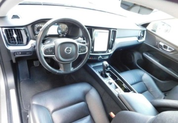 Volvo V60 II  Kombi 2.0 D3 150KM 2019 Volvo V60 z Gwarancja Kamera Model 2020r 2.0 Diesel 150KM, zdjęcie 7