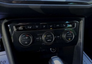Volkswagen Tiguan II SUV 1.5 TSI EVO 150KM 2019 Volkswagen Tiguan 1.5TSI dsg navi FULL LED kamera PERFEKCYJNY virtual, zdjęcie 28