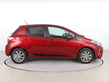 Toyota Yaris III Hatchback 5d Facelifting 2017 1.5 Dual VVT-iE 111KM 2017 Toyota Yaris 1.5 Dual VVT-i, Salon Polska, zdjęcie 5