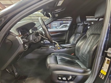 BMW Seria 5 G30-G31 2018 BMW Seria 5 2018 BMW M550XI 4.4 Benzyna 456KM, zdjęcie 8