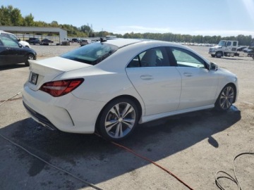 Mercedes CLA C117 2018 Mercedes-Benz CLA 250 2018 2.0 Benzyna 208KM, zdjęcie 3