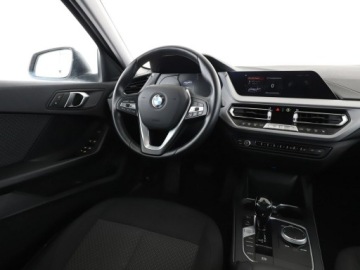 BMW Seria 1 F40 2020 BMW 118 automat full LED klima auto grzane fotele, zdjęcie 15