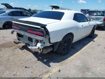 Dodge Challenger III 2021 Dodge Challenger RT Scat Pack 2021 6.4l 6.4 Benzyna 485KM, zdjęcie 5