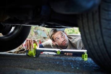 ЛАМПА RYOBI TORCH ДЛЯ МАСТЕРСКОЙ R18ALF 18V АККУМУЛЯТОРНАЯ 20 СВЕТОДИОДОВ 5700K