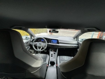 Volkswagen Golf VIII Variant 1.5 eTSI 150KM 2021 Volkswagen Golf 1.5 TSi DSG R-Line, zdjęcie 13
