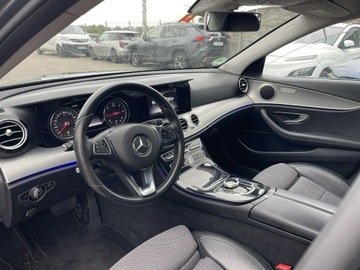 Mercedes Klasa E W213 2017 Mercedes E 200 Skóra Automat Kamera Ambiente HAK, zdjęcie 7
