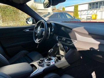 Alfa Romeo Giulia II Sedan Facelifting 2023 2.0 GME Turbo 280KM 2025 ALFA ROMEO Giulia Turbo Veloce Q4 Sedan 2.0 (280KM) 2025, zdjęcie 11