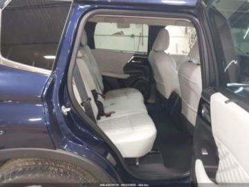 Mitsubishi Outlander III 2023 Mitsubishi Outlander SEL S-AWC 2023 2.5l 2.5 Benzyna 181KM, zdjęcie 12