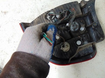 KIA SHUMA I 1.5 00R SVĚTLO LEVÝ ZADNÍ
