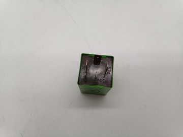 RELÉ OSTŘIKOVAČE ZADNÍ OKNO OPEL KADETT E 90240666 5WK1706 ORIGINÁLNÍ