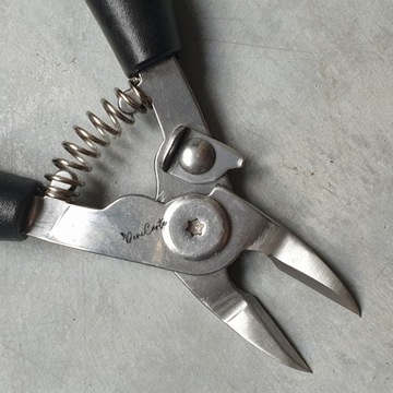 Щипцы для стрижки вросших толстых ногтей на ногах.