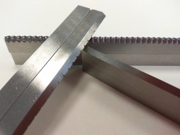 НАБОР ЗИГЗАГ/ПЕРФОРИРОВАННЫХ НОЖЕЙ FLOW PACK 135 мм