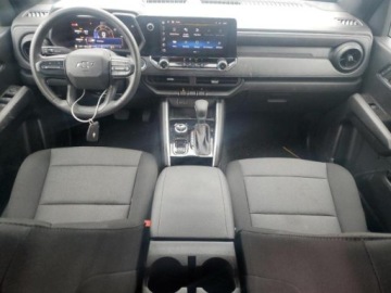 Chevrolet 2024 Chevrolet Colorado 2024, 2.7L, 4x4, TRAIL BOSS, od ubezpieczalni 2.7 310KM, zdjęcie 6