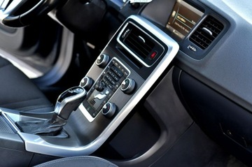 Volvo V60 I Kombi 1.6 DRIVe 115KM 2013 Volvo V60 LiFT Ledy 1,6 HDi 115Km Automat Navi, zdjęcie 21