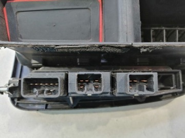 РАМКА ЦЕНТРАЛЬНОЙ ПАНЕЛИ TOYOTA AVENSIS I 2.0D