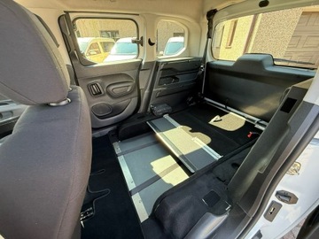 Opel Combo E Kombivan 1.5 Diesel 131KM 2021 Opel Combo niepełnosprawnych rampa inwalida 2021, zdjęcie 16