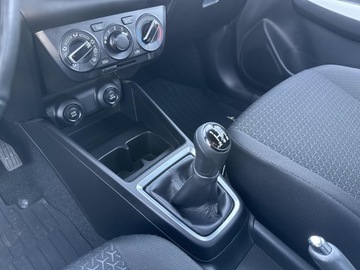 Suzuki Swift VI Hatchback Facelifting 1.2 DualJet SHVS 83KM 2020 Suzuki Swift 1.2 Dualjet SHVS Premium VI (2017-) 1, zdjęcie 24