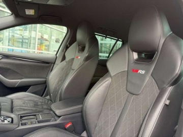 Skoda Octavia IV Kombi 2.0 TDI SCR 200KM 2022 Skoda Octavia 2.0TDI 200KM RS 4X4 DCC VirtCockpit NiskiPrzebieg Keyless Ka, zdjęcie 10