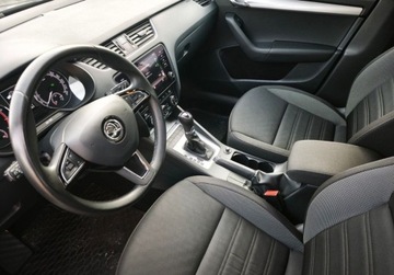 Skoda Octavia III Kombi Facelifting 1.5 TSI ACT 150KM 2020 Skoda Octavia kombi Pakiet Amazing, Tempomat, GPS, Podgrzewane fotele,Sal, zdjęcie 5