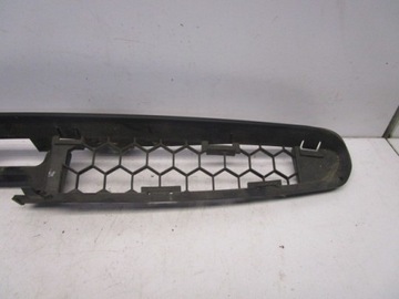 CLIO II THALIA MŘÍŽKA MASKA 8200050533