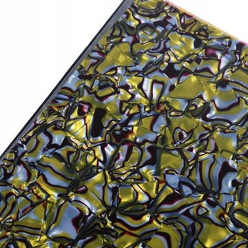 Материал листа гитарной накладки Пластиковая пластина