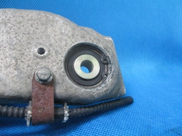 ПОЛКА ЗАДНЯЯ НИЖНЯЯ ПОВОРОТНАЯ РЫЧАГ КРЕПЛЕНИЕ PIAGGIO MP3 400