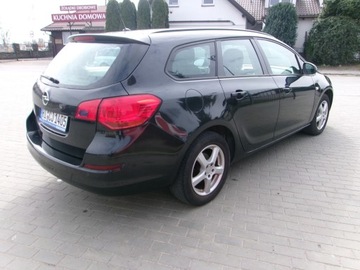 Opel Astra J Sports Tourer 1.4 Twinport ECOTEC 100KM 2012 Opel Astra J 1.4 1 wlasciciwl, zdjęcie 3
