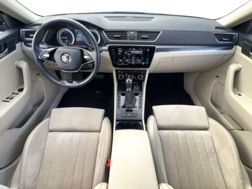Skoda Superb III Kombi Facelifting 2.0 TDI SCR 150KM 2021 Skoda Superb 2.0TDI 150KM Style DSG SerwisASO Panorama Matrix Navi Hak FV23, zdjęcie 16