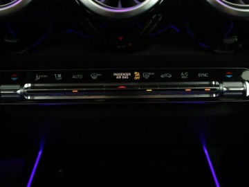 Mercedes GLB SUV 2.0 200d 150KM 2019 Mercedes GLB FV23% automat full LED półskóra, zdjęcie 30