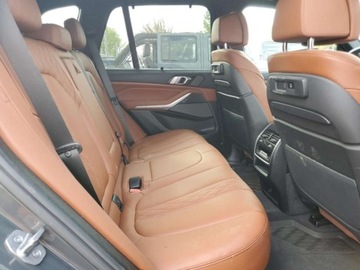 BMW X5 G05 2022 BMW X5 M 50I 2022 4.4l 4.4 Benzyna 523KM, zdjęcie 10