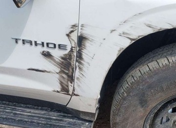 Chevrolet Tahoe GMT900 2023 Chevrolet Tahoe 2023, 5.3L, 4x4, PREMIER, od ubezpieczalni 5.3 Benzyna, zdjęcie 4