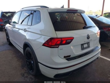 Volkswagen Tiguan III 2024 Volkswagen Tiguan 2.0T SE R-Line Black 2024 2.0 Benzyna 184KM, zdjęcie 4