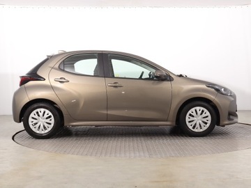 Toyota Yaris IV Hatchback 1.5 Dynamic Force 125KM 2023 Toyota Yaris 1.5 VVT-i, Salon Polska, zdjęcie 5