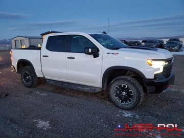 Chevrolet Silverado II 2022 Chevrolet Silverado _K1500_ZR2_6.2 L_2022r_4x4 6.2 Benzyna 420KM