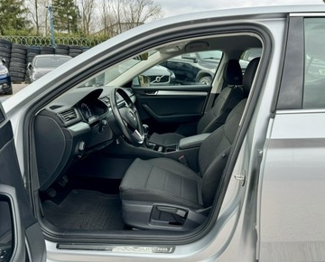 Skoda Superb III Liftback 2.0 TDI 150KM 2018 Škoda Superb Skoda Superb Salon, zdjęcie 9