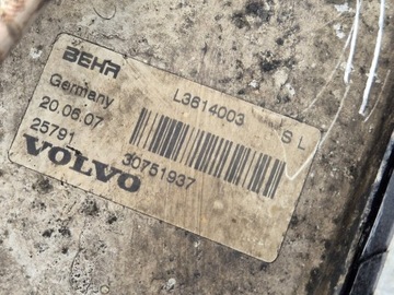 30751937 CHLADIČ OLEJE D5 132 2007 VOLVO C70 II CABRIO